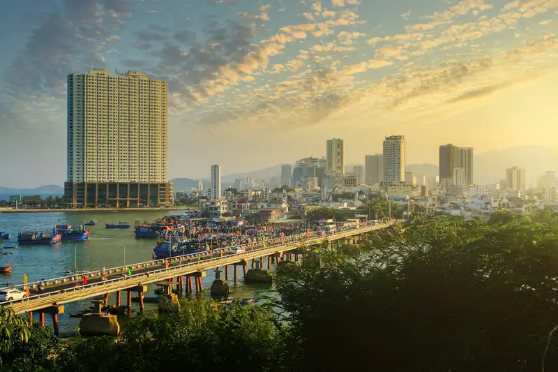 what’s-the-right-path-for-vietnamese-businesses