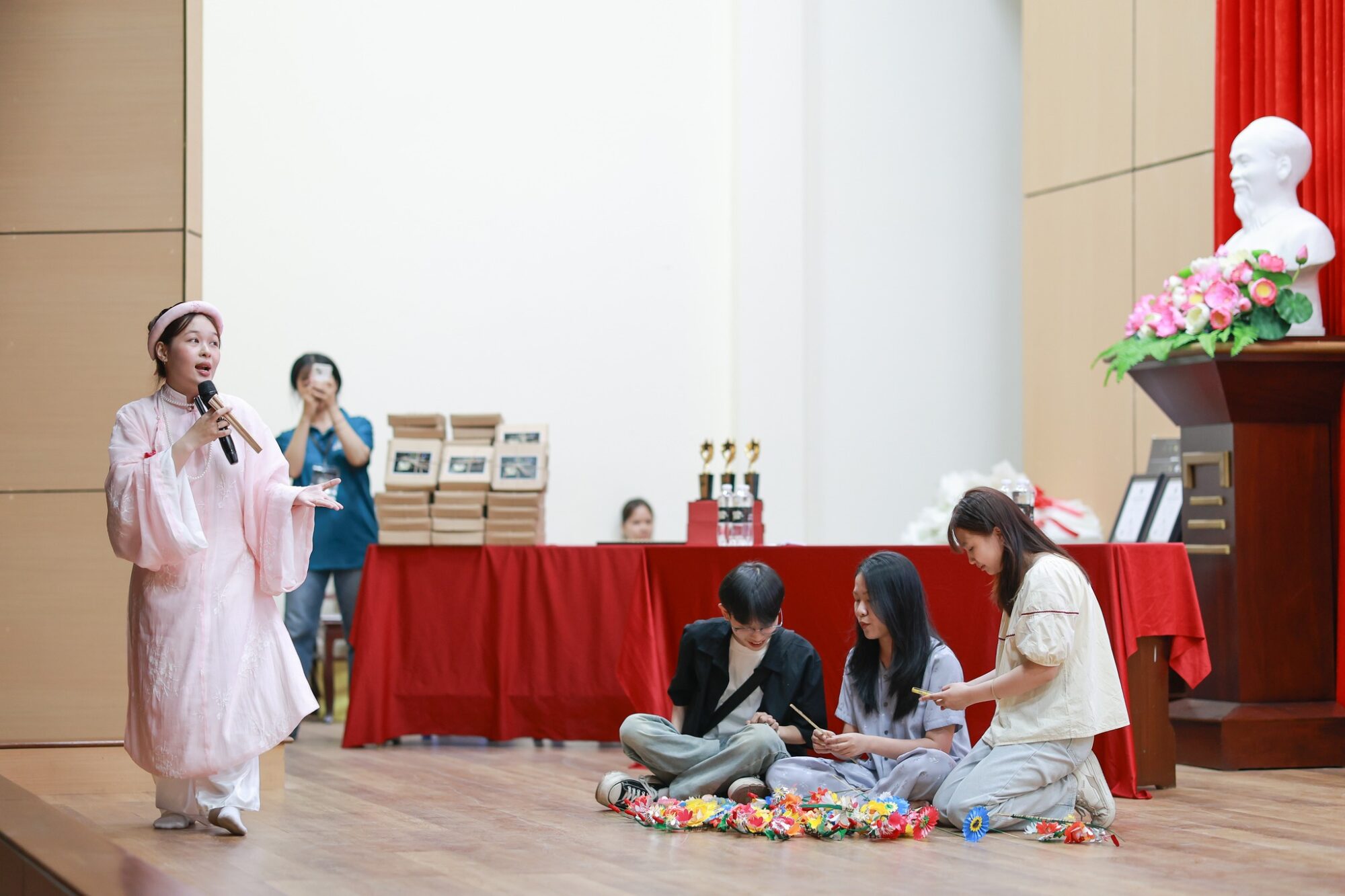 creative-pulse-2025-mettitech-viet-nam-cung-sinh-vien-kinh-te-hue