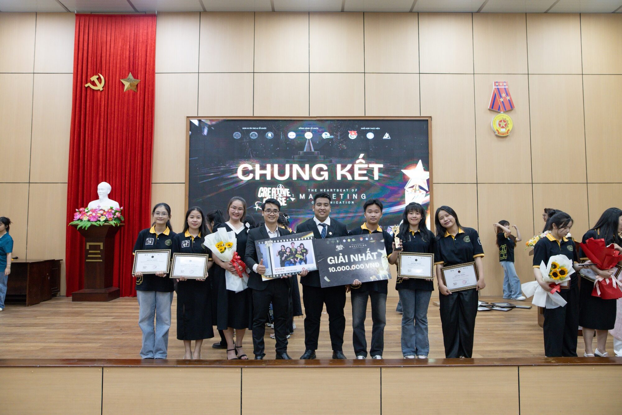 creative-pulse-2025-mettitech-viet-nam-sinh-vien-kinh-te-hue